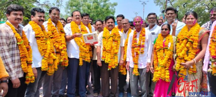 Rawat group of Congress defeated the MP Dhanorkar group