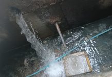 पाईप लाईनच्या गळतीमुळे हजारो लिटर पाण्याचा अपव्यय Water wastage Water wastage