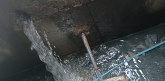 पाईप लाईनच्या गळतीमुळे हजारो लिटर पाण्याचा अपव्यय Water wastage Water wastage